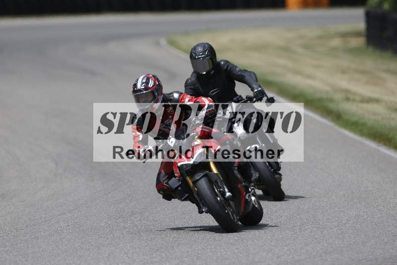 /21 17.06.2026  Ducati Schweiz Track Warmup ADR/Gruppe gelb/54